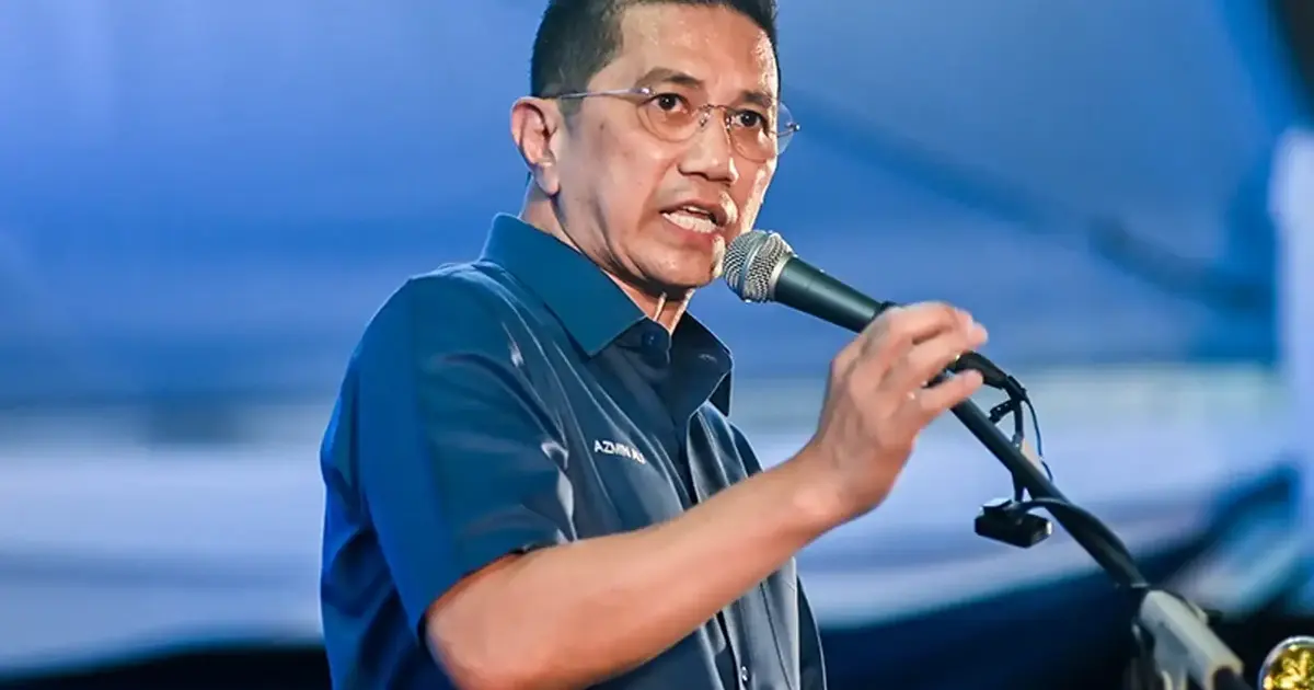 Azmin Ali Positioned as Potential Bridge Between Bersatu and Pakatan Harapan