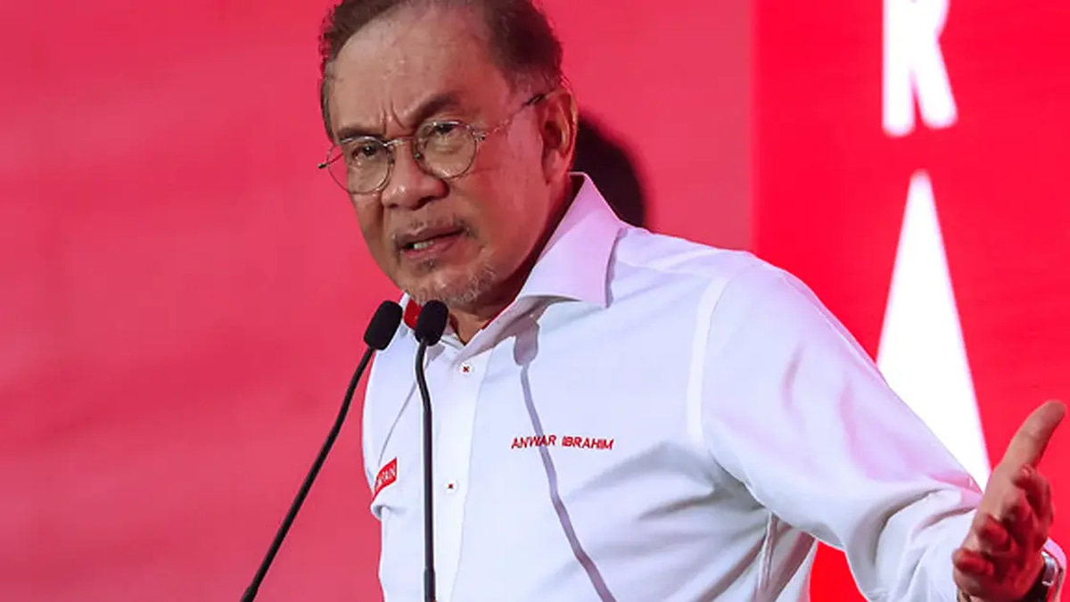 Anwar Emphasises Importance of Maintaining Strong Relations with Malay Rulers