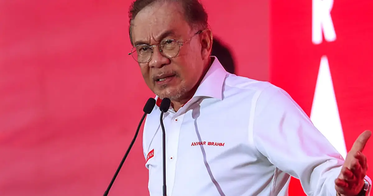 Anwar Emphasises Importance of Maintaining Strong Relations with Malay Rulers