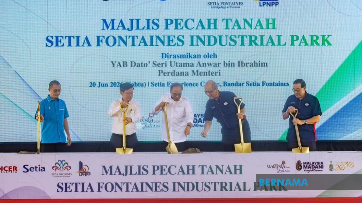 Development Must Benefit All Income Groups, Anwar Tells Companies