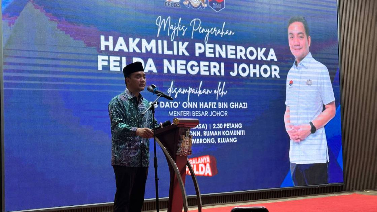 Johor Caretaker Menteri Besar Accuses Officials of Barring Him From Felda Settlement Event