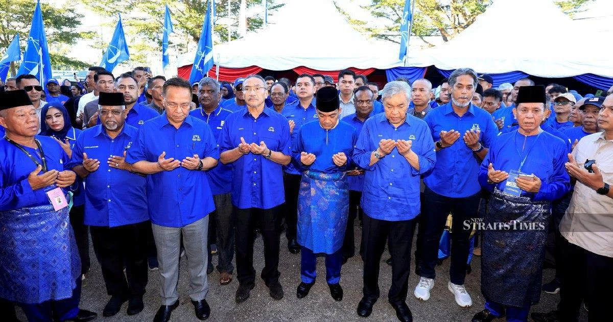 BN's top brass rally behind Johor strongman Onn Hafiz with unified show of strength