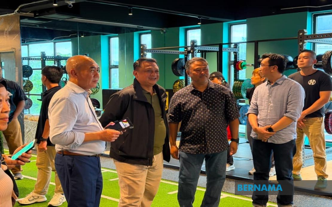 Strength Training Crucial for Elderly Fall Prevention, Says Sarawak Fitness Expert